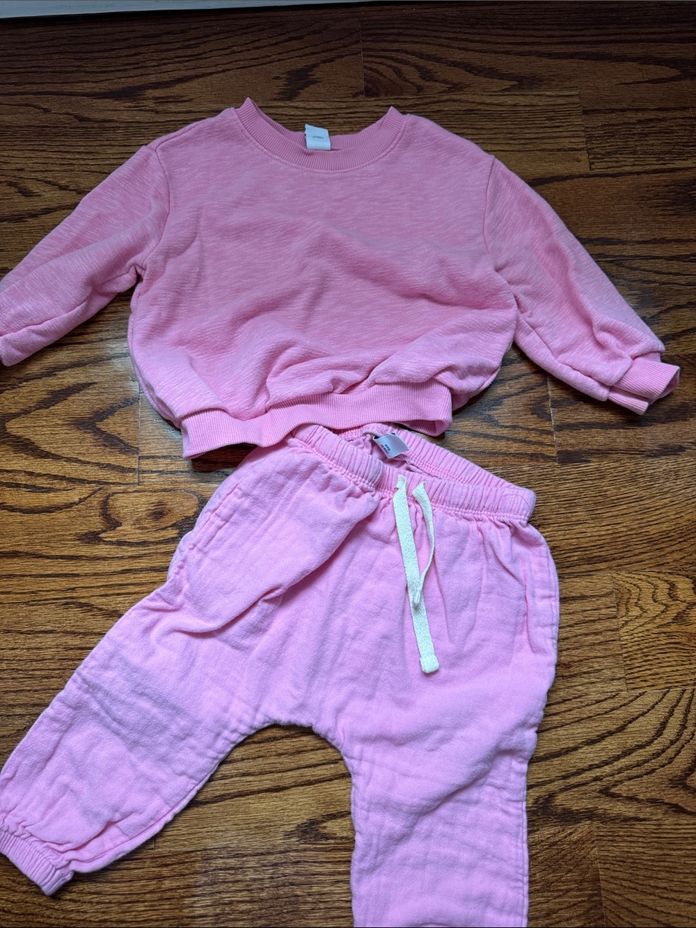 Old Navy Pink Kids Sweatshirt and Joggers Set